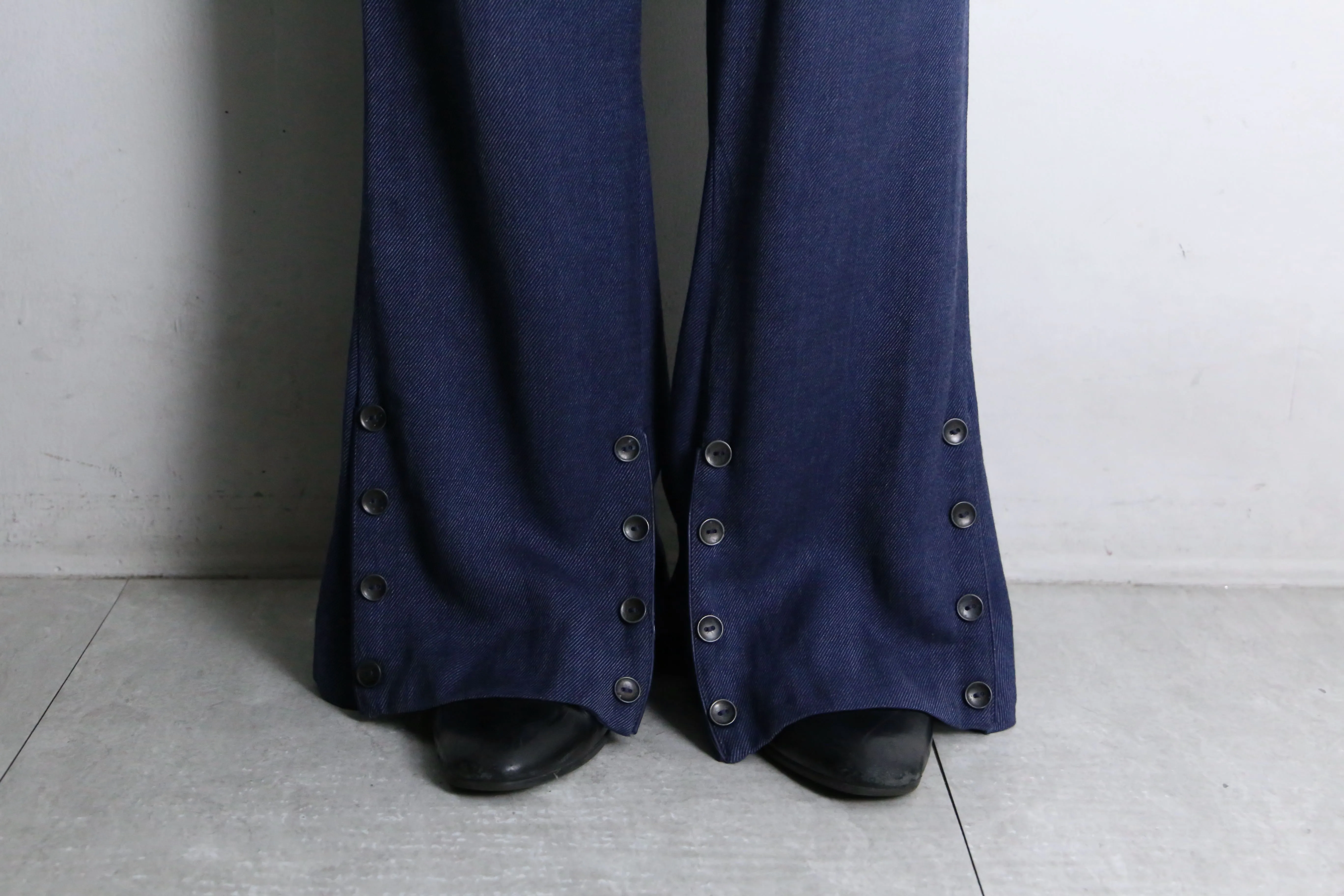 70’s navy button flare design pants