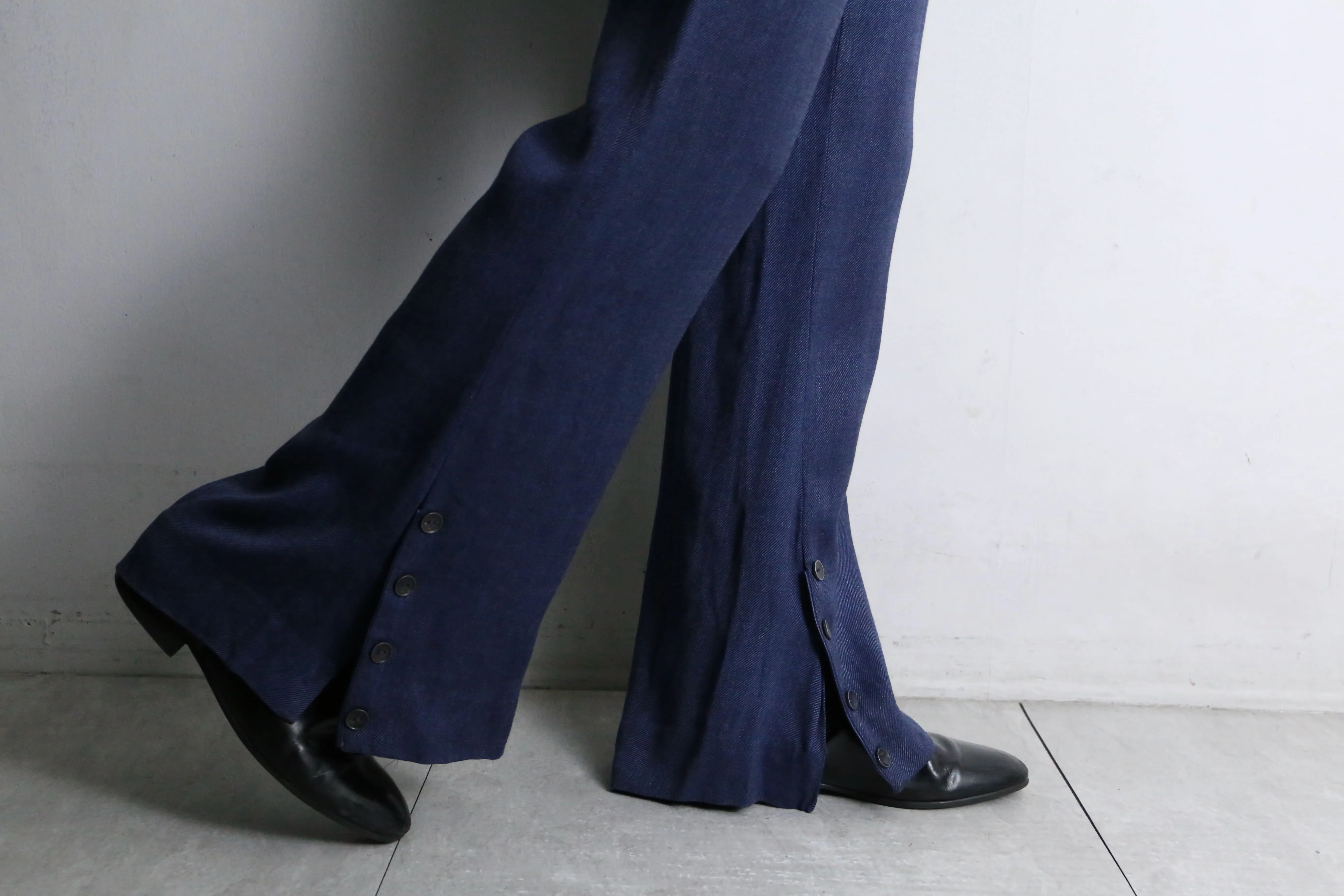 70’s navy button flare design pants