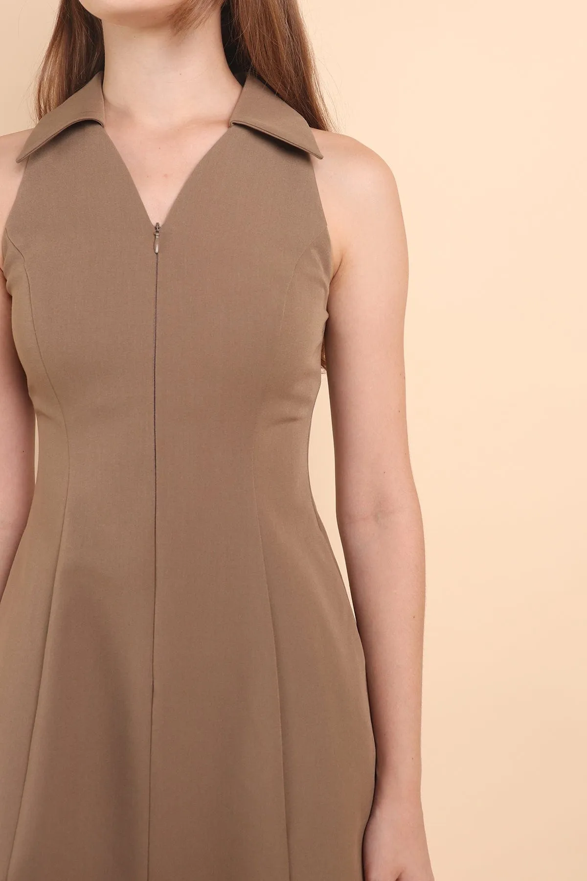 COREY ZIPPER DRESS IN BROWN