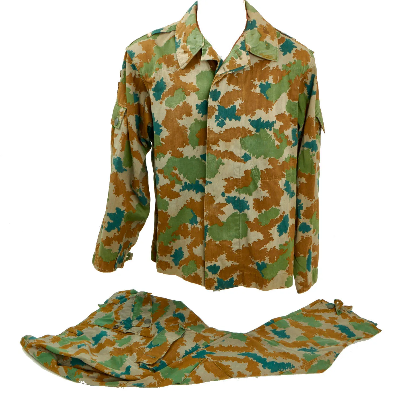 Original East German Cold War Era M58 Flächentarn “Blumentarn” Camouflage Utility Uniform Set - Blouse and Trousers Dated 1964