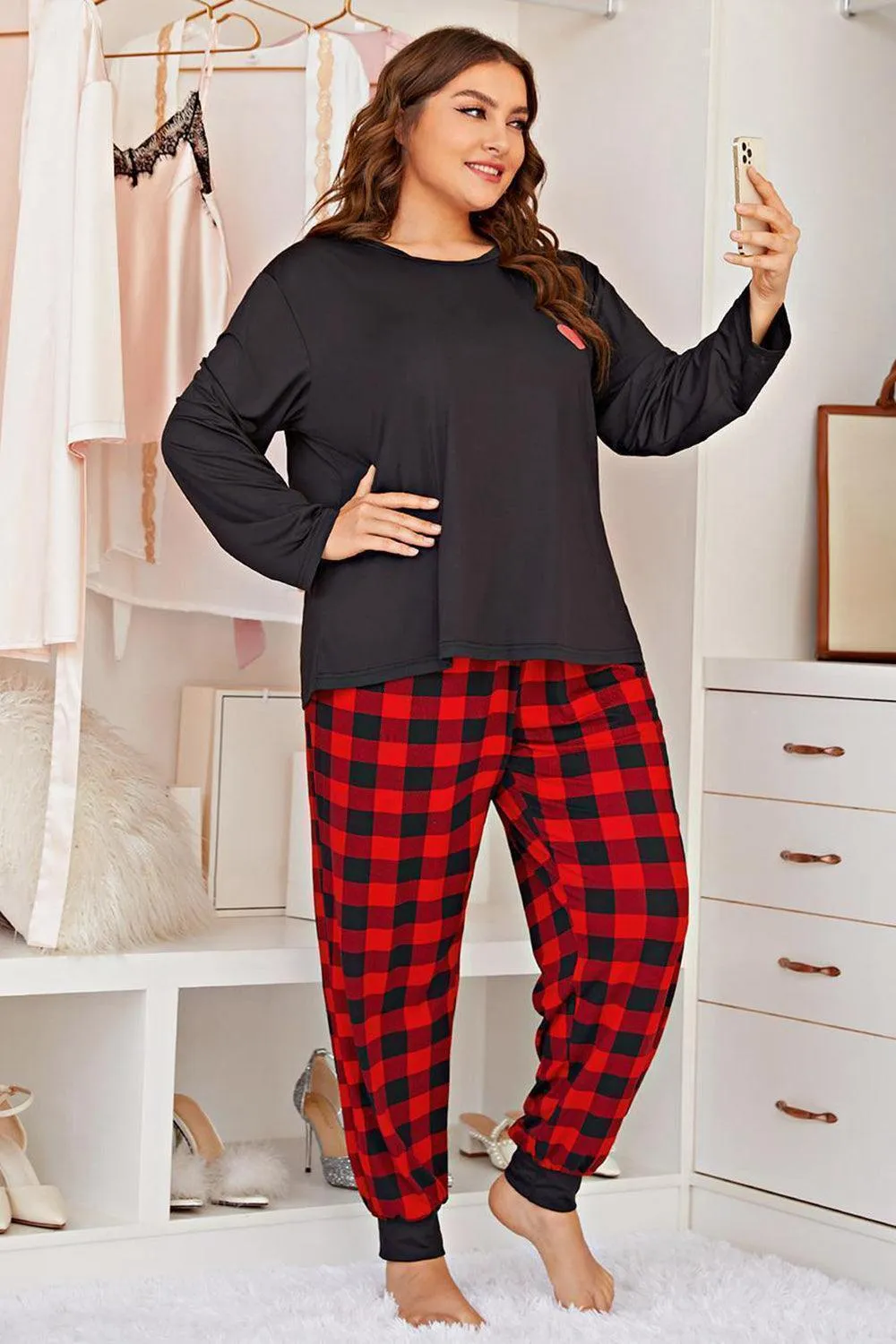 Plus Size Heart Graphic Top and Plaid Joggers Lounge Set