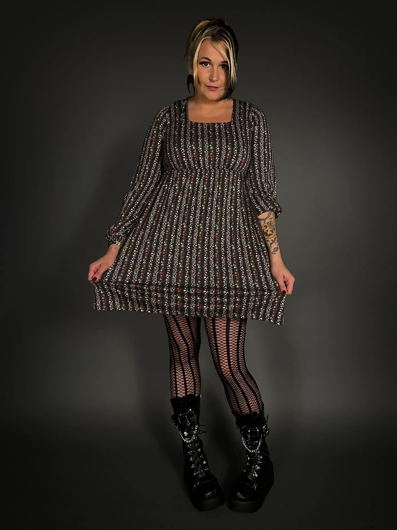 Square Neck Long Sleeve Babydoll Dress with Pockets Floral Print on Charcoal