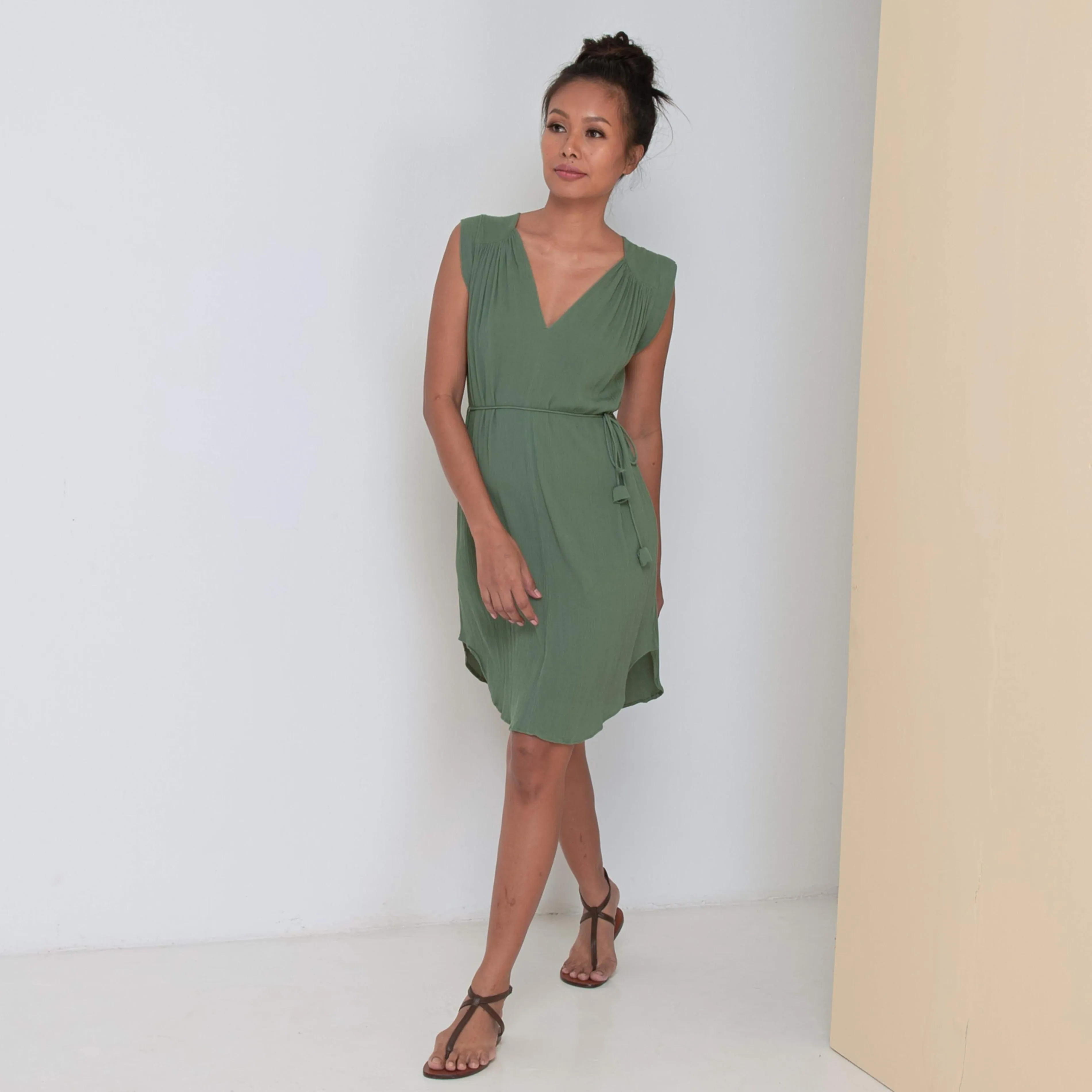 TRANSIT SLEEVELESS DRESS - Crinkled Rayon | Light Olive Green