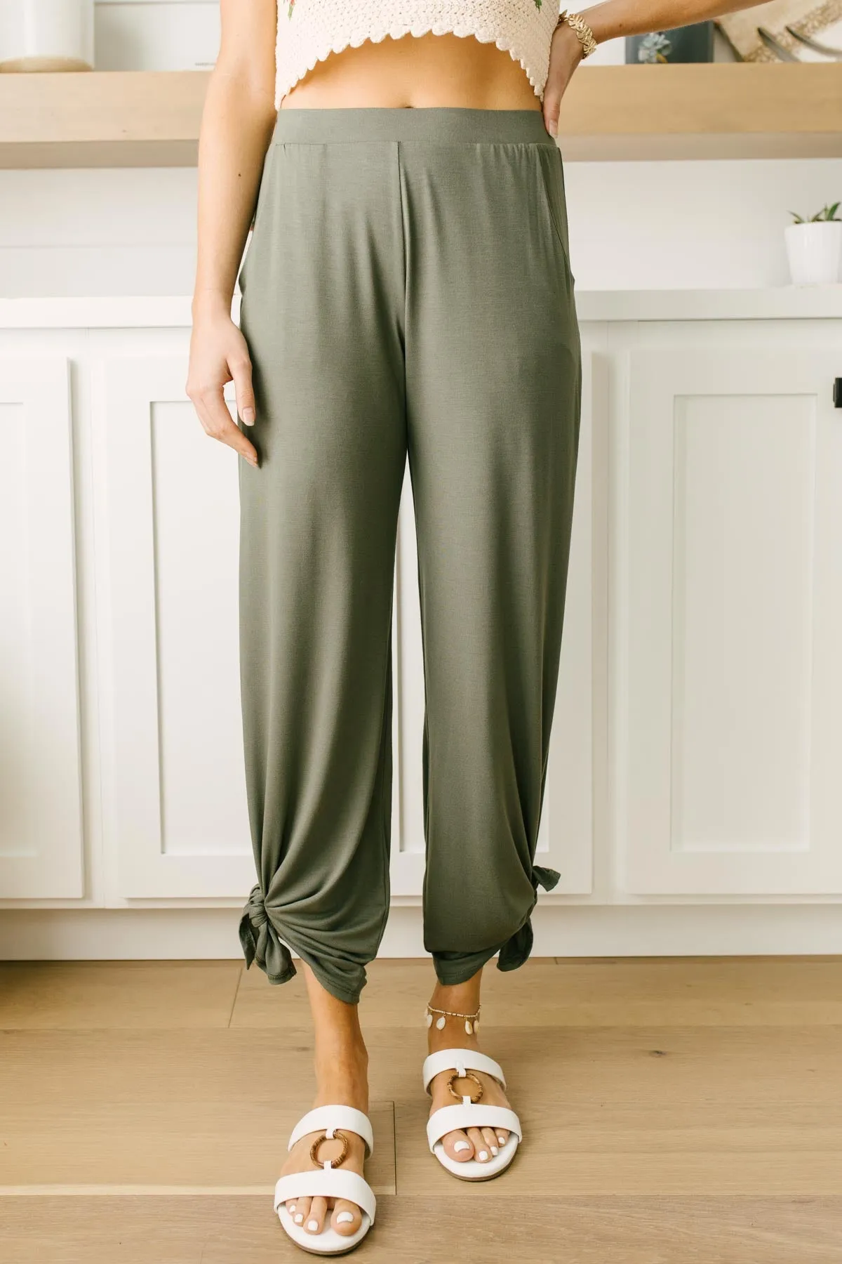 Vacation Lounge Pants in Olive